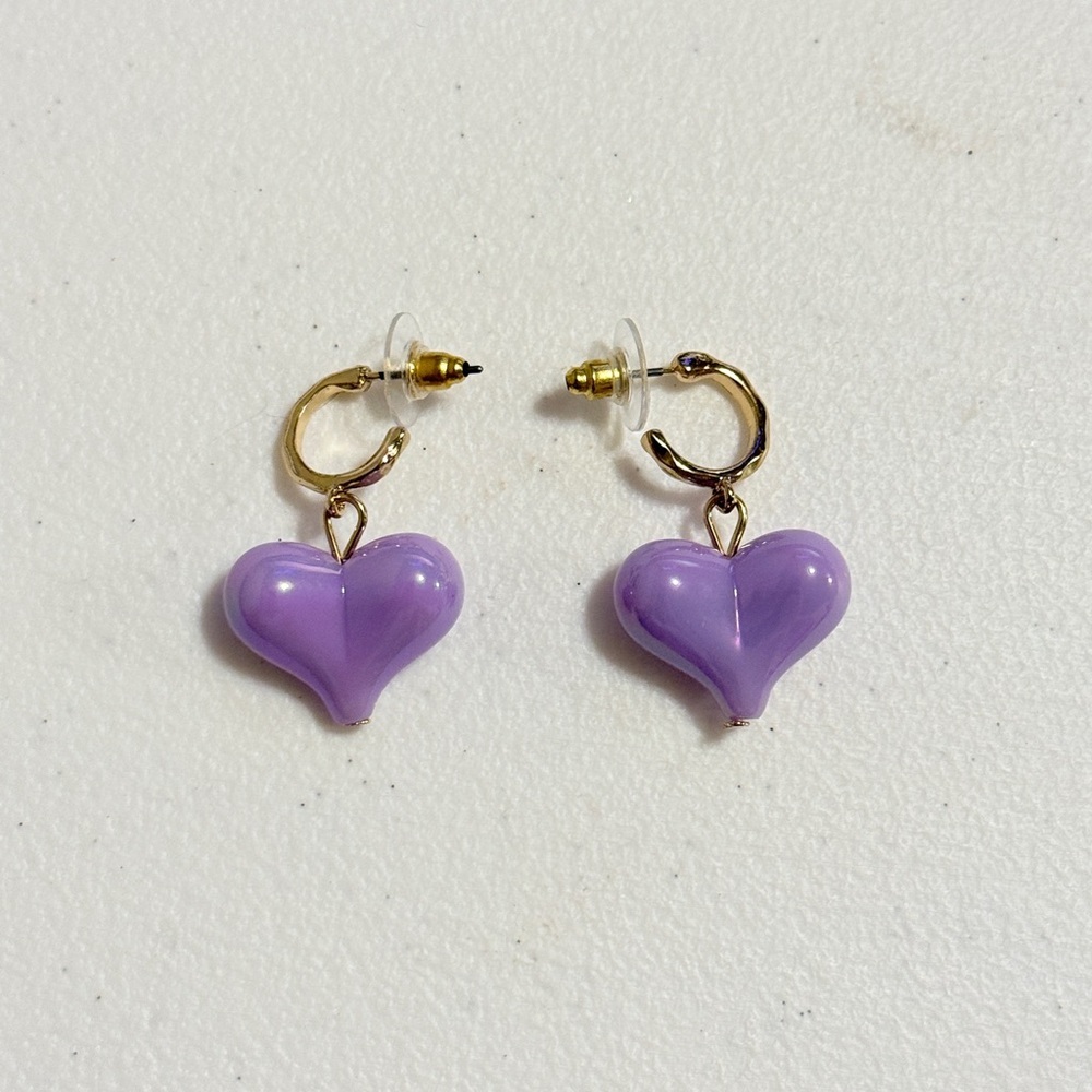 ⚜️ Gold and Lavender Heart Earrings - Picture 5 of 7